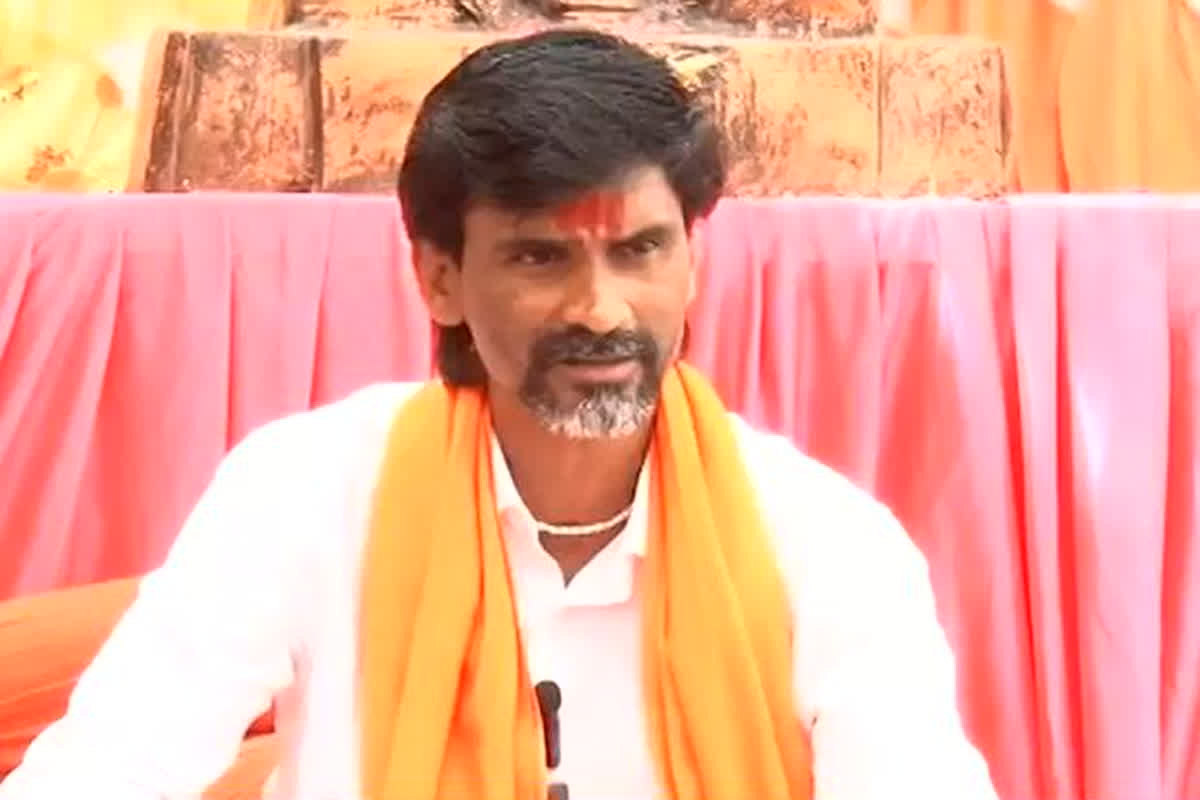 मराठा आरक्षण आंदोलनकर्ते मनोज जरांगे पाटील यांचं उपोषण स्थगित