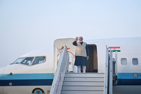 प्रधानमंत्री नरेंद्र मोदी जी-शिखर परिषदेसाठी ईटलीला रवाना