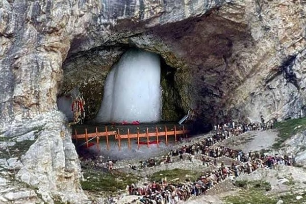 अमरनाथ यात्रा के लिए रवाना हुआ तीर्थयात्रियों का तीसरा जत्था
