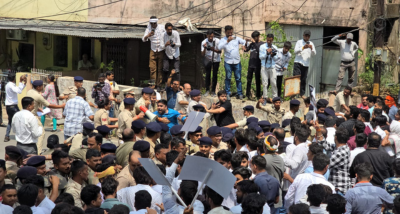छत्तीसगढ़ युवा कांग्रेस, महिला कांग्रेस और एनएसयूआई के कार्यकर्ताओं ने रायपुर में गृहमंत्री विजय शर्मा के निवास का घेराव करने का प्रयास किया