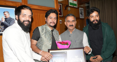 मुख्यमंत्री ने अंशुल कपूर का गीत श्रीखंड महादेवा जारी किया