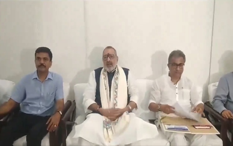 कपड़ा मंत्रालय, बिहार में कपड़ा और इससे सम्‍बंधित क्षेत्रों में रोजगार के नये अवसरों की खोज करेगा- केंद्रीय कपड़ा मंत्री, गिरिराज सिंह