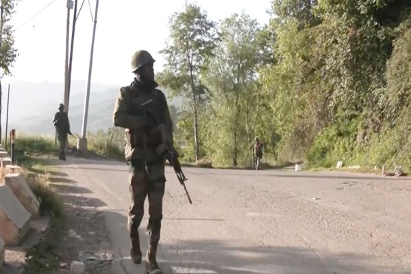 Encounter broke out between terrorists and security forces in Nehama area of Pulwama district