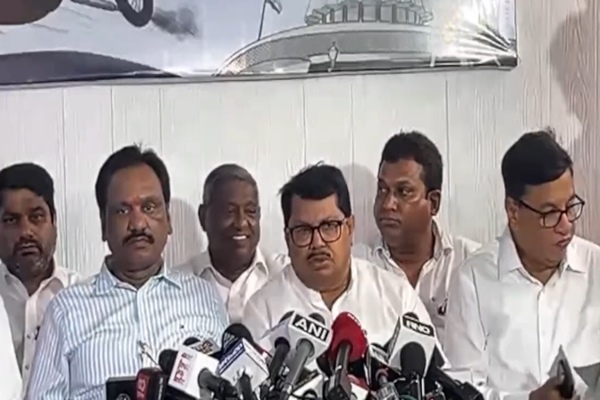 Opposition Maha Vikas Aghadi Boycotts Customary Tea Party Ahead of Maharashtra Assembly Session