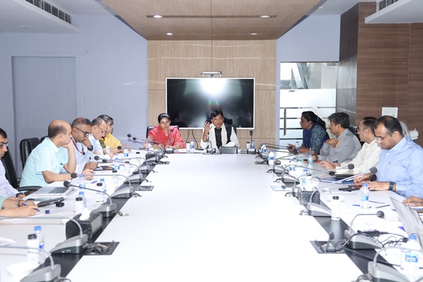 Youth Affairs and Sports Minister Dr Mansukh Mandaviya holds meeting with IOA officials
