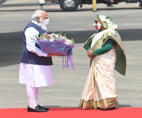 নতুন দিল্লীত আজি শ্বেইখ হাছিনাৰ সৈতে প্ৰধানমন্ত্ৰী নৰেন্দ্ৰ মোদীৰ বৈঠক