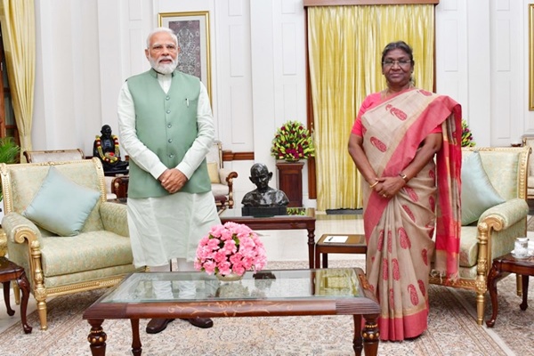 प्रधानमंत्री नरेन्‍द्र मोदी ने राष्ट्रपति द्रौपदी मुर्मू के जन्मदिन पर उन्हें शुभकामनाएं दी