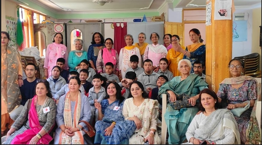 लेडी गवर्नर ने उड़ान संस्था के ष्विशेष योग्यता वाले बच्चों के साथ मनाया जन्म दिन