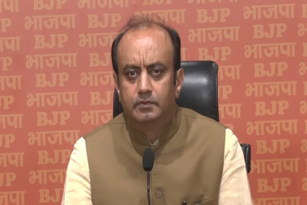 राहुल गांधी नीट प्रकरणाचं राजकारण करत आहेत – सुधांशु त्रिवेदी