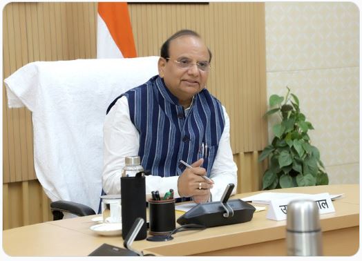 दिल्ली के उपराज्यपाल वी के सक्सेना ने पानी की कमी के मुद्दे पर हरियाणा के मुख्यमंत्री नायब सैनी से बात की