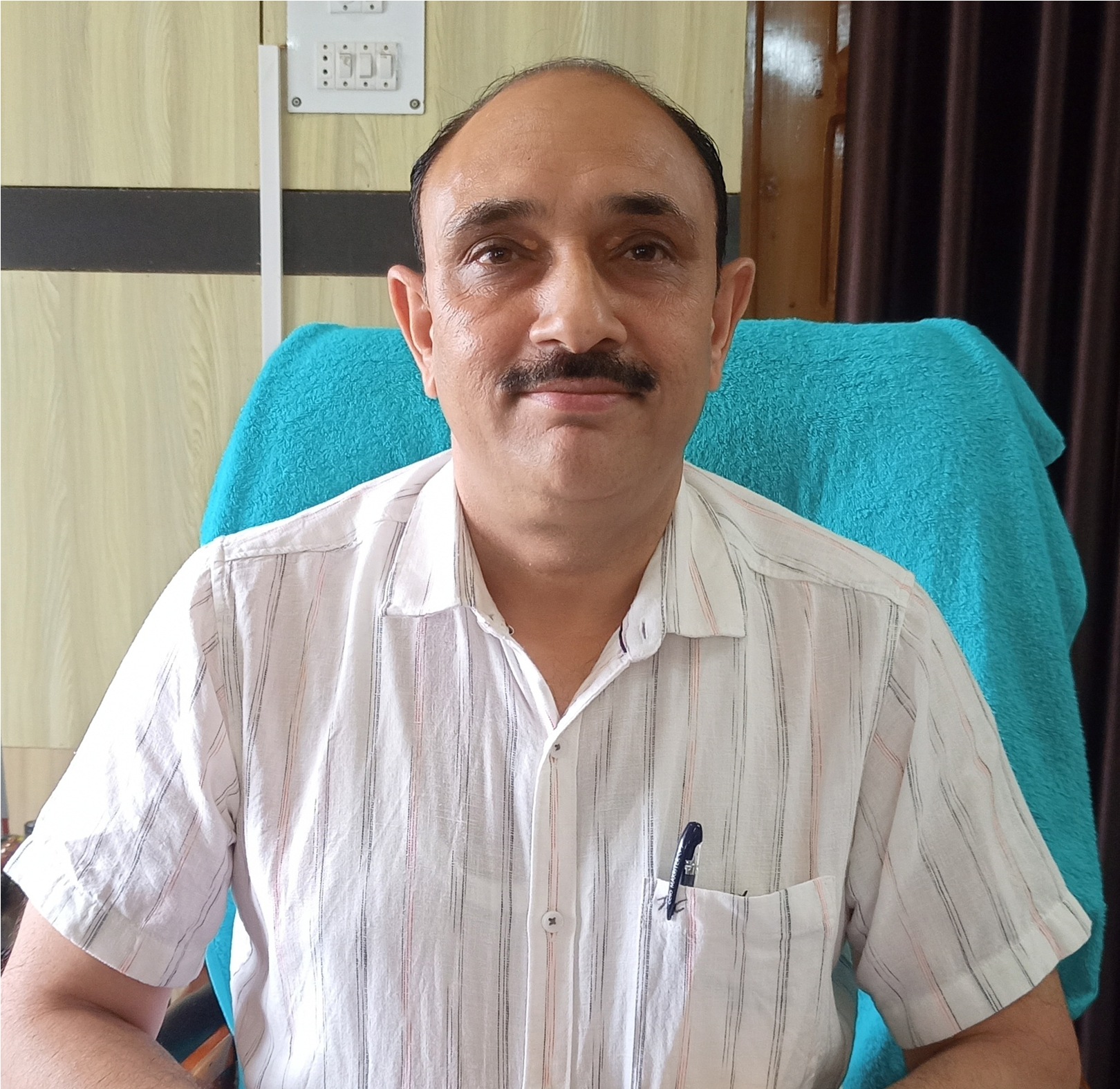 एसडीएम जोगिन्दर नगर मनीश चौधरी ने कहा कि स्कूलों की लंबी छुट्टियों के बाद पेयजल टंकियों में प्रदूषित पानी होने की संभावना है