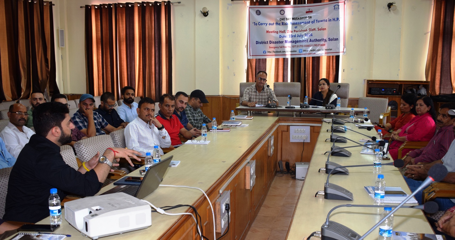राज्य आपदा प्रबंधन प्राधिकरण के संयुक्त तत्वावधान में आज आपदा के प्रति संवेदनशील क्षेत्रों के बारे में जागरूक करने के दृष्टिगत एक दिवसीय कार्यशाला का आयोजन किया