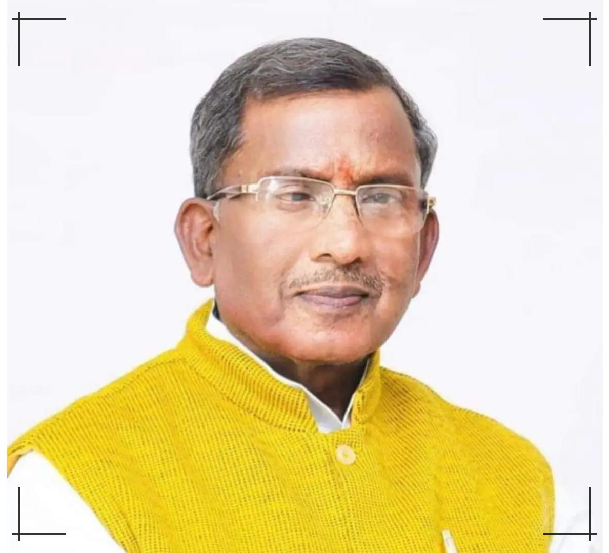 কাইলৈ অসমৰ নৱ নিযুক্ত ৰাজ্যপাল লক্ষ্মণপ্রসাদ আচার্যই ৰাজ্যপাল হিচাপে শপতগ্ৰহণ কৰিব