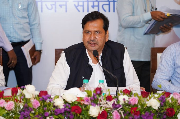 मुंबई उपनगरातल्या विकासकामांसाठी १ हजार ८८ कोटी रुपयांची तरतूद – पालकमंत्री मंगल प्रभात लोढा