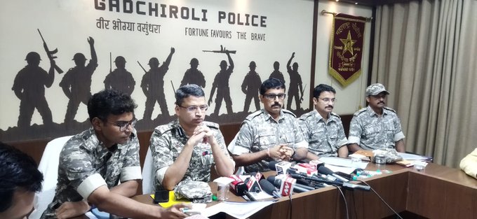 गडचिरोलीत चकमकीत १२ नक्षलवादी ठार झाल्यानं नक्षलवाद्यांच्या दोन दलमचा बीमोड