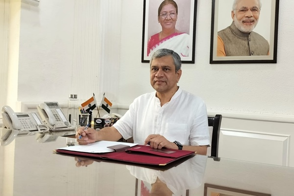 प्रधानमंत्री नरेंद्र मोदी यांच्या विरोधात विरोधकांकडून वापरले जाणारे शब्द चिंतेची बाब – मंत्री अश्विनी वैष्णव