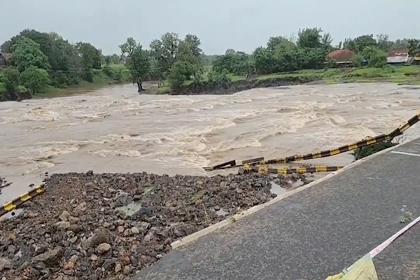 Gujarat Floods: 14,000 evacuated and nearly 1,600 rescued so far
