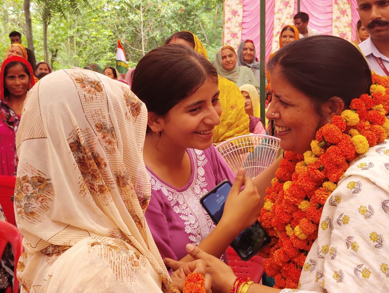 होशियार सिंह के राज और राग जानती है जनताः कमलेश ठाकुर