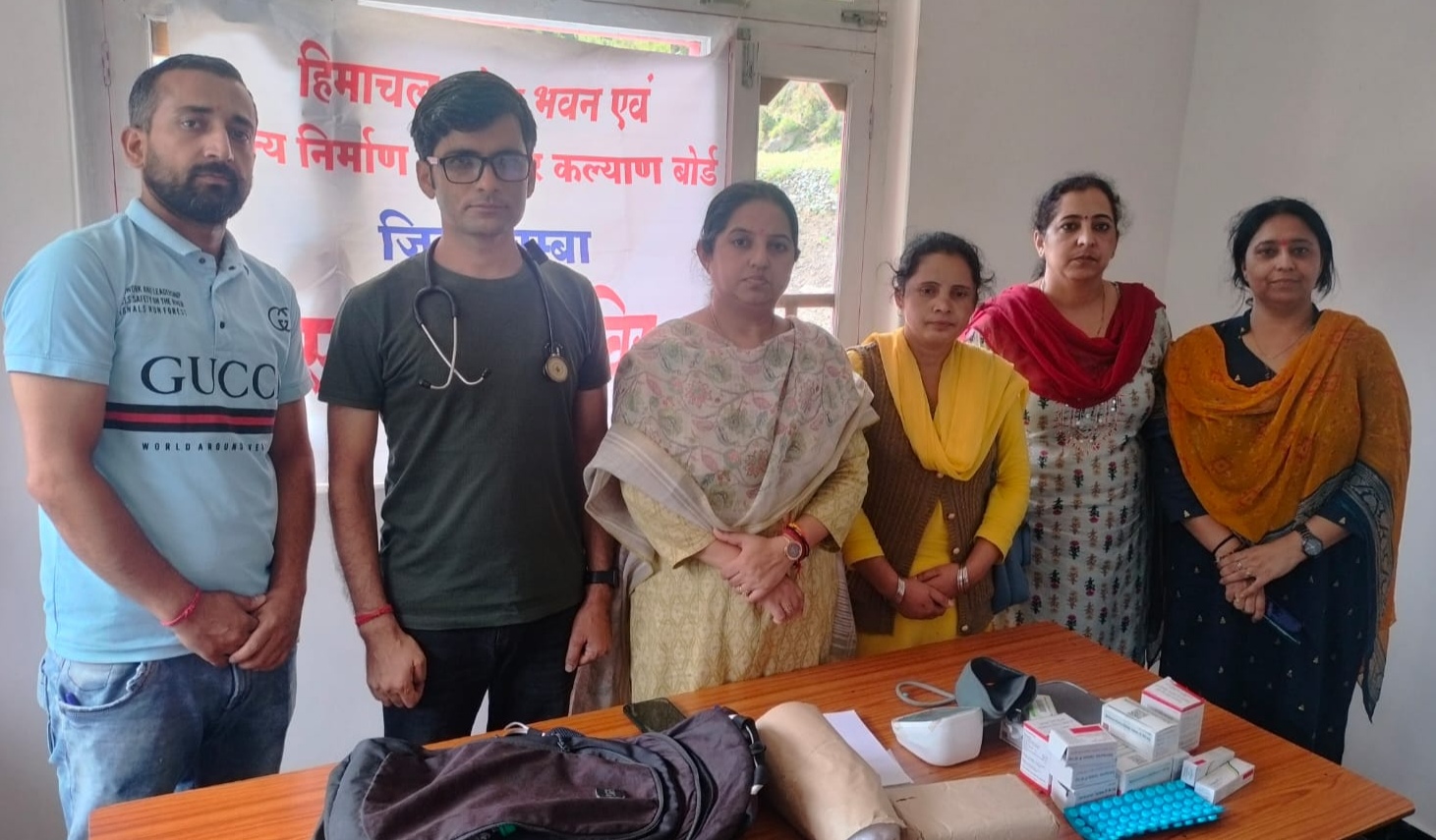 चांजू माता मंदिर परिसर में एमएफबी जिओ टेक प्राइवेट लिमिटेड लौट-1 में कार्यरत कामगारों के लिये निशुल्क स्वास्थ्य जाँच शिविर आयोजित किया गया