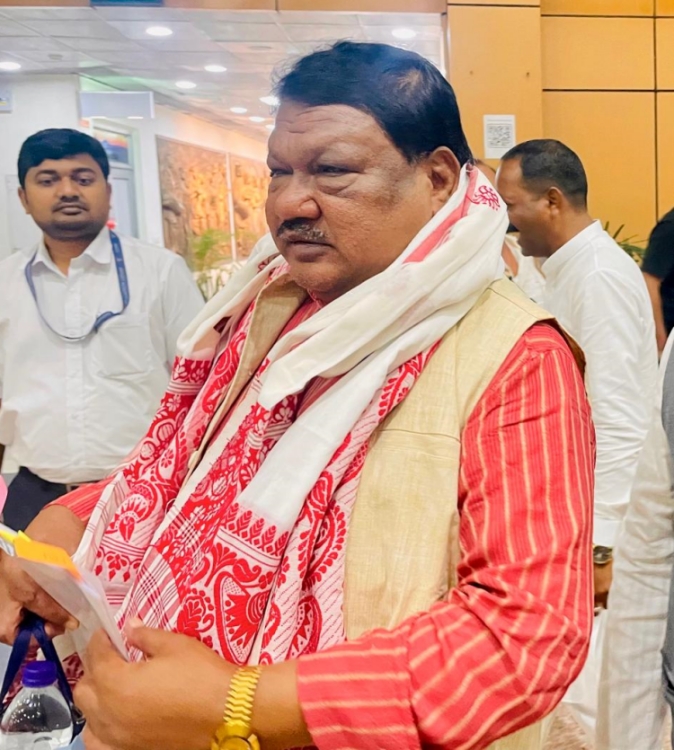 কেন্দ্ৰীয় জনজাতি পৰিক্ৰমা মন্ত্ৰী জুৱেল ওৰাম ৩ দিনীয়া চৰকাৰী কাৰ্যসূচীৰে অসমত উপস্থিত