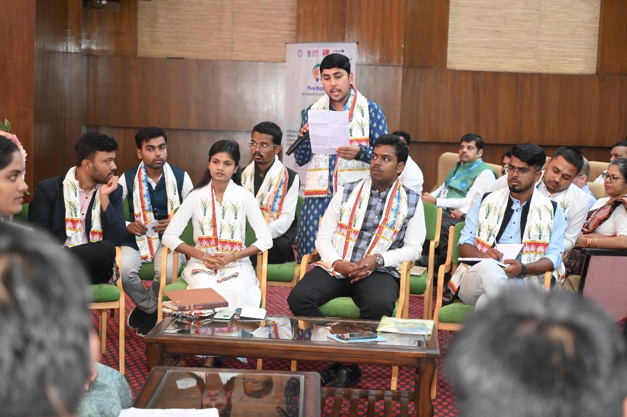 छत्तीसगढ़ में युवाओं को राष्ट्र निर्माण की गतिविधियों में शामिल करने ‘‘नेहरू युवा केन्द रायपुर द्वारा विधानसभा परिसर में एक दिवसीय ‘‘राज्य युवा सभा’’ का आयोजन किया गया