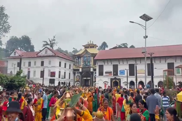 Nepal: Lakhs of Shiv devotees throng Pashupati temple in Kathmandu Valley