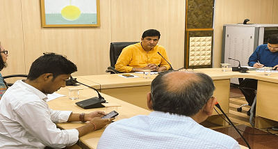 डेंगू के मामलों को लेकर दिल्ली के स्‍वास्‍थ्‍य मंत्री सौरभ भारद्वाज ने सभी अस्पतालों के प्रमुख अधिकारियों के साथ समीक्षा बैठक की