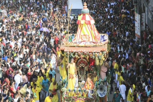 Bangladesh: Rath Yatra festival concluded with ceremonial pulling of Ulto Rath rope at Dhamrai