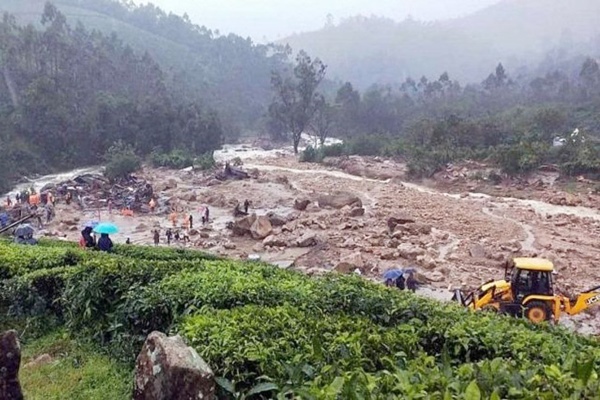 Kerala: 48 people killed and more than 100 injured in landslide in Wayanad; Army, Navy & NDRF pressed into rescue operations