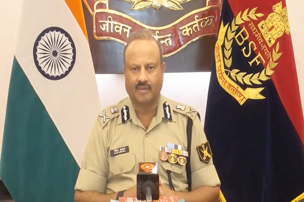 Central Armed Police Forces to Induct Ex-Agniveers with 10% Reservation and Age Relaxation, Says BSF DG Nitin Agarwal