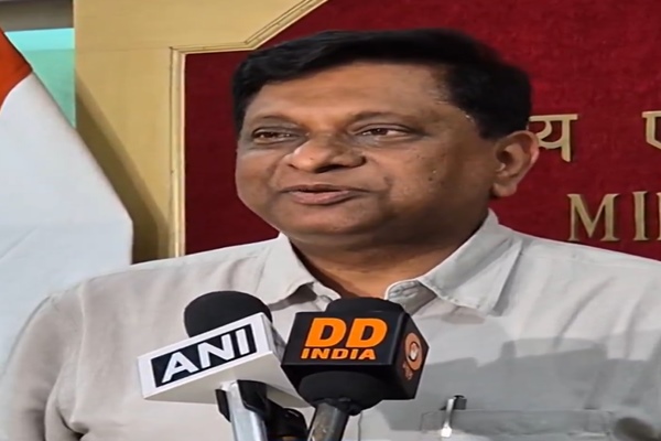 Health Secretary Apurva Chandra reviews health preparedness for Amarnath Yatra in J&K