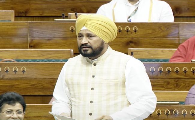 Lok Sabha witnesses two adjournments following heated arguments between treasury and opposition bench members