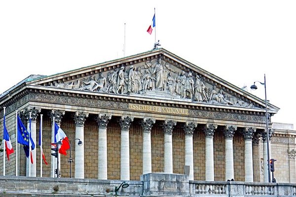Exit polls predict hung Parliament in French elections; Left bloc takes top spot, ahead of far-right