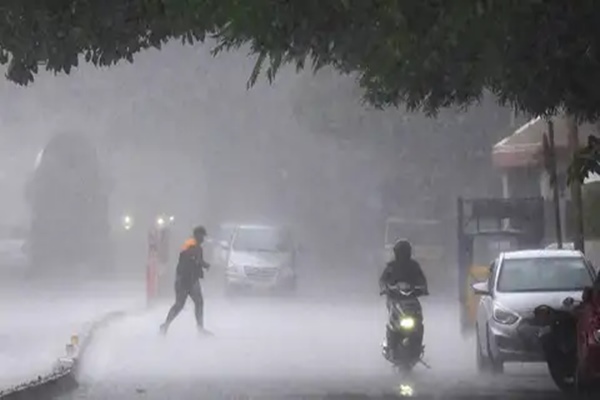 दक्षिण महाराष्ट्र,कोकण,आणि विदर्भात मुसळधार पावसामुळे काही ठिकाणी पूरस्थिती