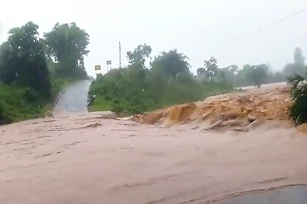 दक्षिण गुजरात के सूरत, भरूच और नर्मदा जिलों में हुई मूसलाधार वर्षा, राज्‍य में अब तक दर्ज की गई 29.48 प्रतिशत बारिश 