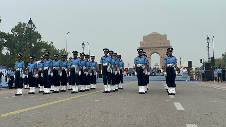 भारतीय वायु सेना की अग्निवीरवायु महिलाएं करगिल दिवस के अवसर पर इंडिया गेट पर पहली ऑल वीमेन ड्रिल टीम गठित करने के लिए एकत्रित हुई