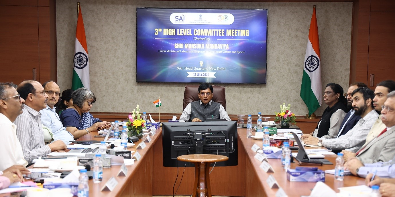 केंद्रीय खेल मंत्री डॉ. मनसुख मंडाविया ने आगामी पेरिस ओलंपिक के लिए भारत की तैयारी की समीक्षा के लिए एक उच्च स्तरीय बैठक की अध्यक्षता की