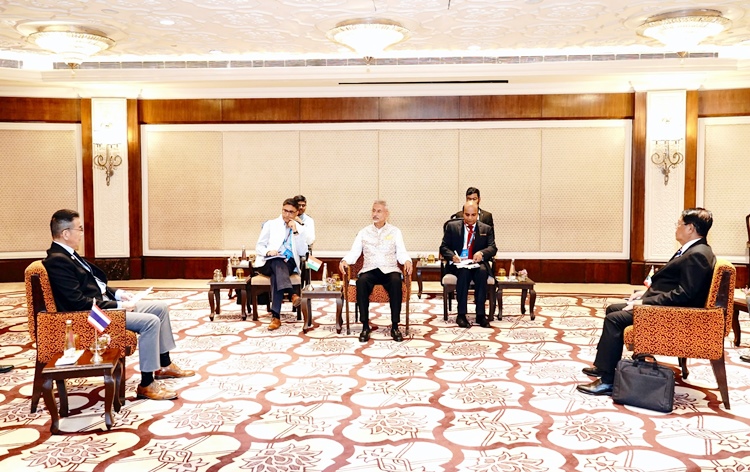 विदेश मंत्री डॉक्‍टर एस जयशंकर ने बिम्सटेक सम्‍मेलन के अवसर पर अलग से थाईलैंड और म्यांमा सहित अपने कुछ अन्‍य पड़ोसी देशों के विदेश मंत्रियों के साथ भी बैठक की