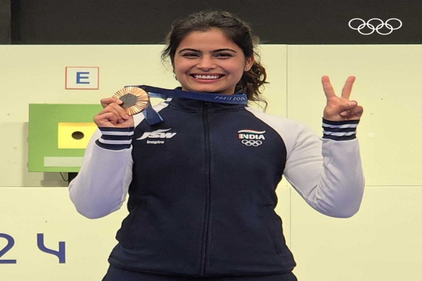 पेरिस ओलंपिक में मनु भाकर ने रचा इतिहास, एक ही ओलंपिक में दो पदक जीतने वाली पहली भारतीय खिलाड़ी बनीं