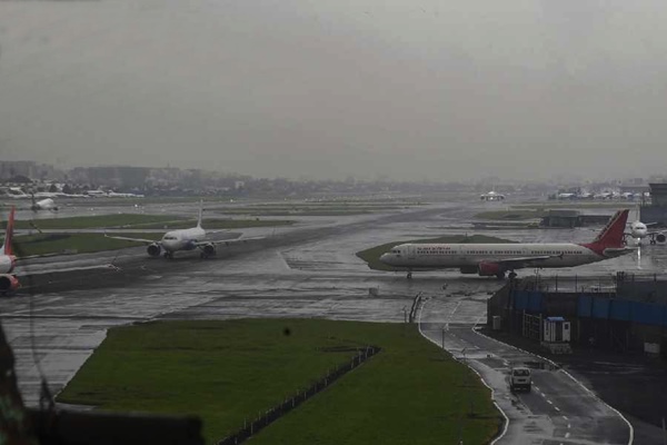 36 flights cancelled at Mumbai Airport due to heavy rains