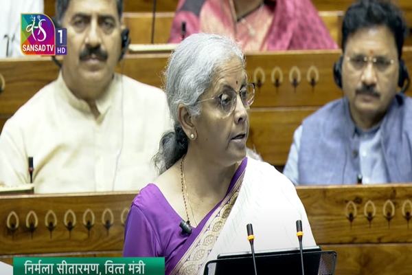 प्रधानमंत्री ग्राम सडक योजनेच्या चौथ्या टप्प्यात २५ हजार गावं बारमाही रस्त्यांनी जोडली जाणार