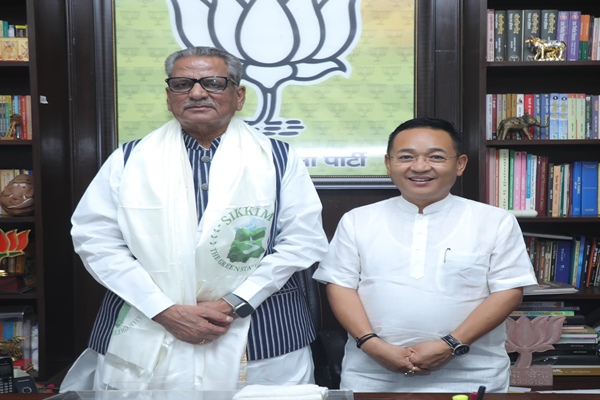Sikkim CM Prem Singh Tamang-Golay meets newly appointed Governor Om Prakash Mathur in New Delhi