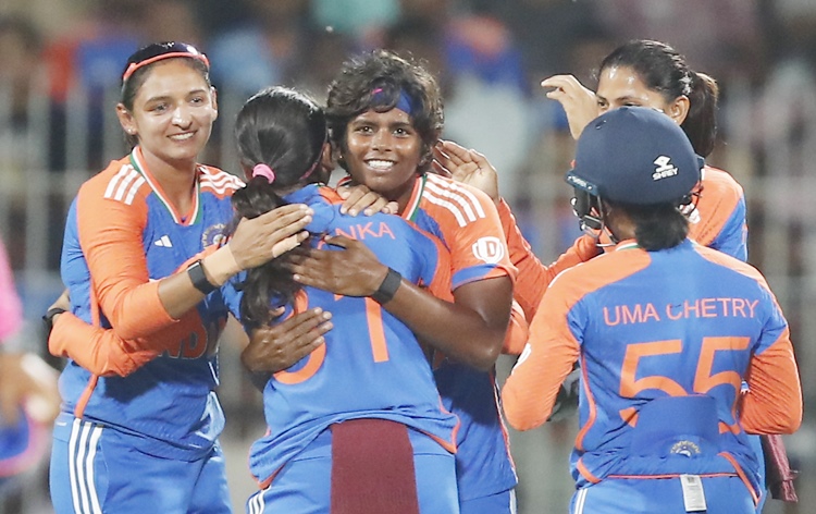 Women’s Cricket: 3rd and final T20I between India and South Africa underway in Chennai