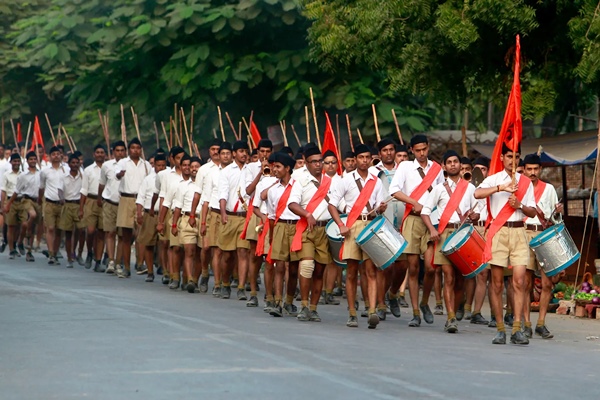 Centre lifts ban on government employees taking part in RSS activities