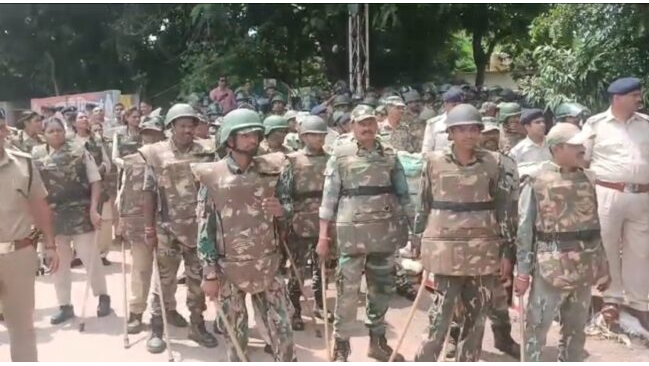 छत्तीसगढ़ के भिलाई में आज थाना घेरने जा रहे कांग्रेस कार्यकर्ताओं की पुलिस के साथ झड़प होने की खबर है