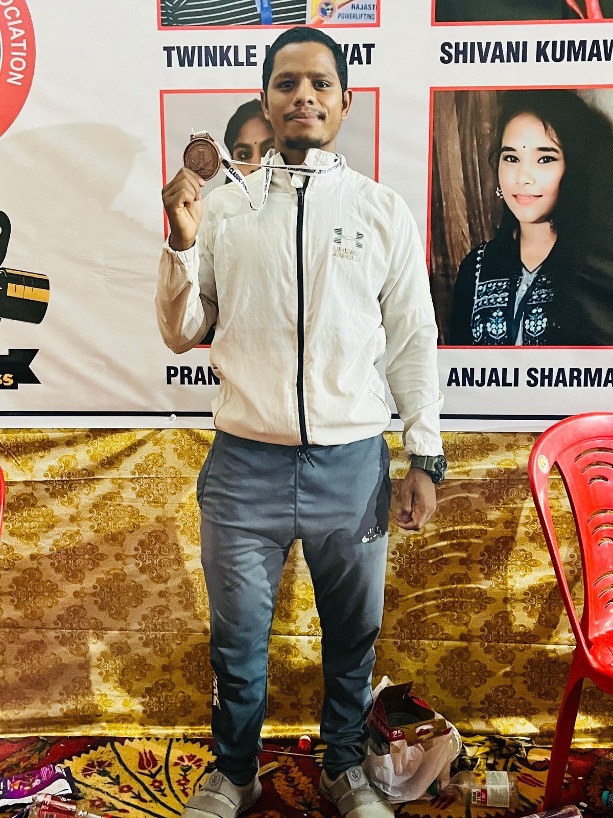 धनंजय यादव ने वेस्ट इंडिया सीनियर राष्ट्रीय क्लासिक पावर लिफ्टिंग चैंपियनशिप में कांस्य पदक जीता