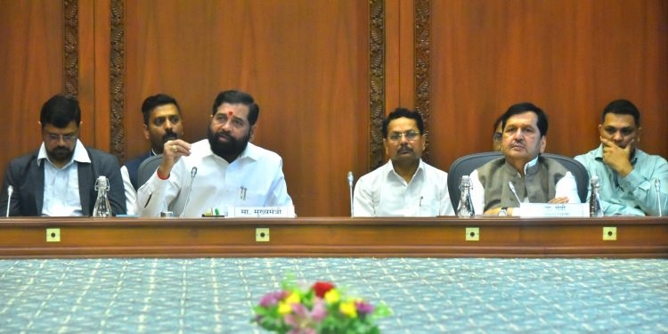 महिला बचतगट आणि महिला उद्योजकांच्या उत्पादनांना राष्ट्रीय स्तरावर बाजारपेठ उपलब्ध करून देण्याचे मुख्यमंत्र्यांचे निर्देश