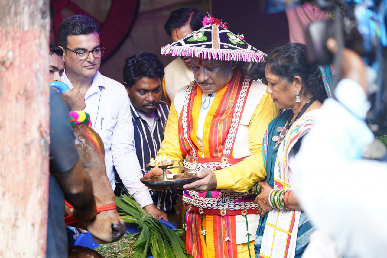 छत्तीसगढ़ का लोकपर्व हरेली आज प्रदेशभर में पारंपरिक उल्लास के साथ मनाया जा रहा है