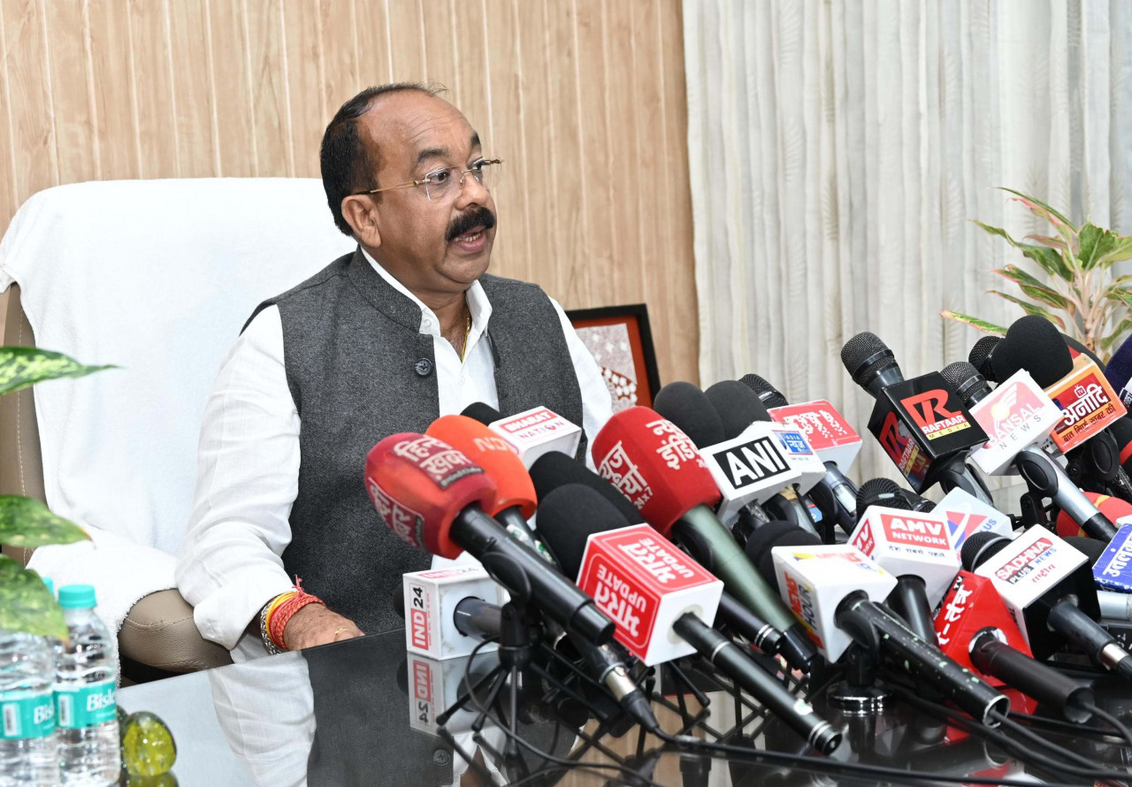 ख्यमंत्री विष्णुदेव साय की अध्यक्षता में आज रायपुर स्थित उनके निवास कार्यालय में राज्य मंत्रिपरिषद की बैठक हुई