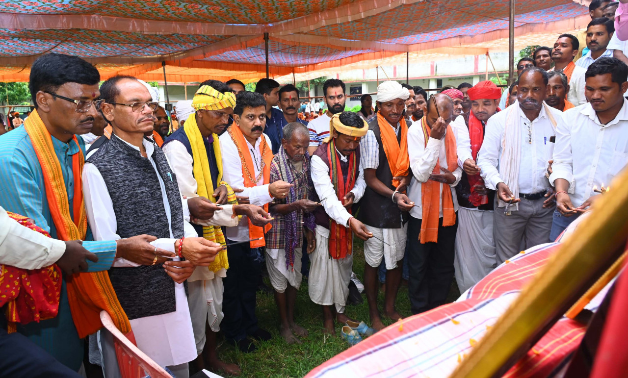 विश्व आदिवासी दिवस पर प्रदेश भर में विभिन्न कार्यक्रम आयोजित किए गए